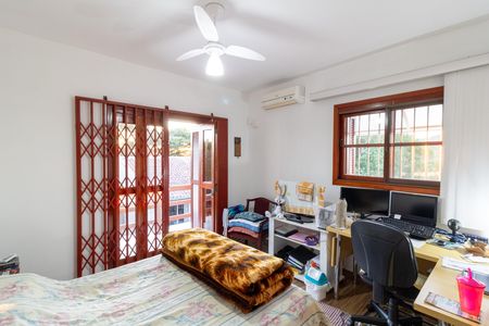 Casa à venda com 191m², 3 quartos e 4 vagasSuíte 2