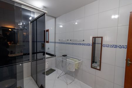 Banheiro da Suíte 2 de casa à venda com 3 quartos, 191m² em Cascata, Porto Alegre