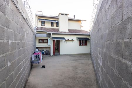 Casa à venda com 191m², 3 quartos e 4 vagasQuintal