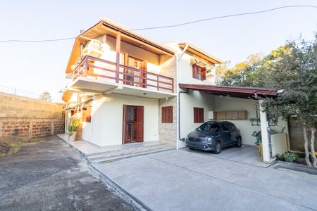 Casa à venda com 191m², 3 quartos e 4 vagasFachada