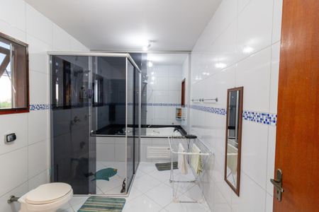 Casa à venda com 191m², 3 quartos e 4 vagasBanheiro da Suíte 2