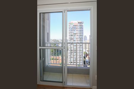 Varanda da sala de apartamento para alugar com 2 quartos, 44m² em Barra Funda, São Paulo