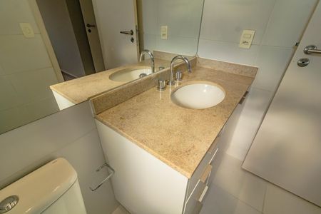 Apartamento para alugar com 67m², 2 quartos e 2 vagas