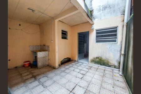 Casa para alugar com 40m², 1 quarto e 1 vagaQuintal
