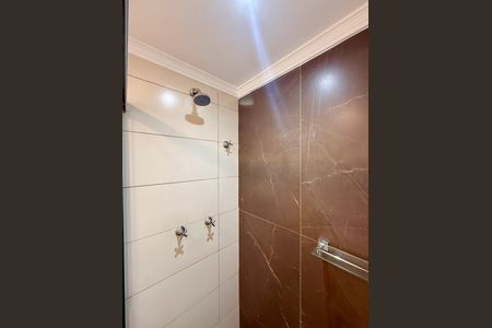 Banheiro  de apartamento para alugar com 2 quartos, 56m² em Jardim Umuarama, São Paulo