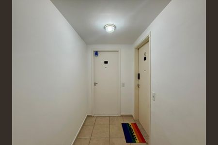 Hall Apartamento  de apartamento para alugar com 2 quartos, 56m² em Jardim Umuarama, São Paulo