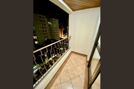 Apartamento para alugar com 55m², 2 quartos e 1 vaga Apartamento para alugar com 55m², 2 quartos e 1 vagaVaranda