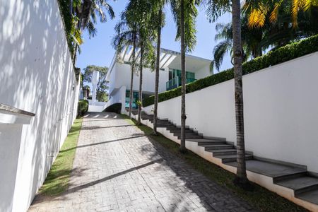 Entrada de casa à venda com 4 quartos, 1000m² em Bandeirantes (pampulha), Belo Horizonte