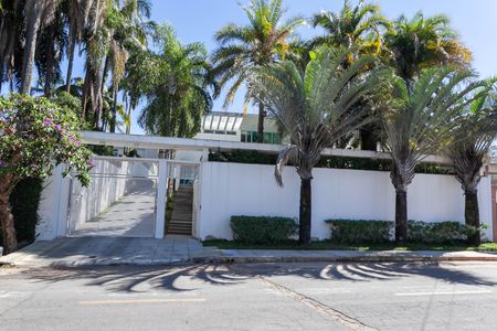 Fachada de casa à venda com 4 quartos, 1000m² em Bandeirantes (pampulha), Belo Horizonte