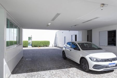 Garagem de casa à venda com 4 quartos, 1000m² em Bandeirantes (pampulha), Belo Horizonte