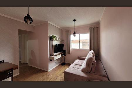 Sala de apartamento para alugar com 2 quartos, 45m² em Vila Sao Carlos, Itaquaquecetuba