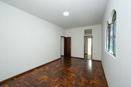 Casa para alugar com 360m², 5 quartos e 7 vagasQUARTO2