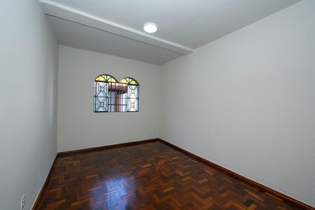 Casa para alugar com 360m², 5 quartos e 7 vagasQUARTO3