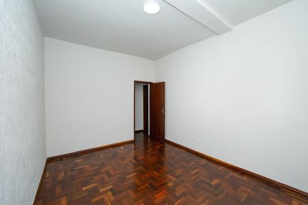 Casa para alugar com 360m², 5 quartos e 7 vagasQUARTO3