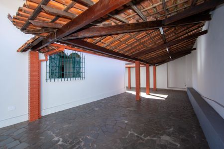 Casa para alugar com 360m², 5 quartos e 7 vagasAREA EXTERNA