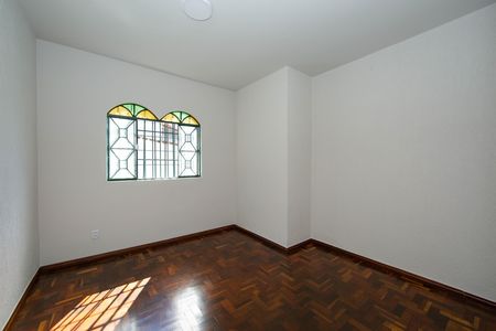 Casa para alugar com 360m², 5 quartos e 7 vagasQUARTO1