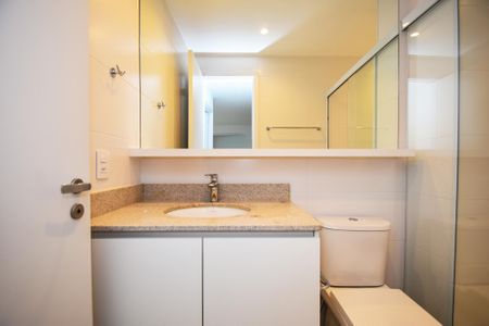 Apartamento para alugar com 59m², 2 quartos e sem vagabanehiro