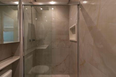 Apartamento à venda com 47m², 2 quartos e 1 vaga Apartamento à venda com 47m², 2 quartos e 1 vagaBanheiro