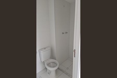 Banheiro de apartamento à venda com 2 quartos, 42m² em Vila Mazzei, São Paulo