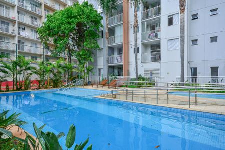 Apartamento para alugar com 69m², 2 quartos e 1 vagaÁrea comum - Piscina