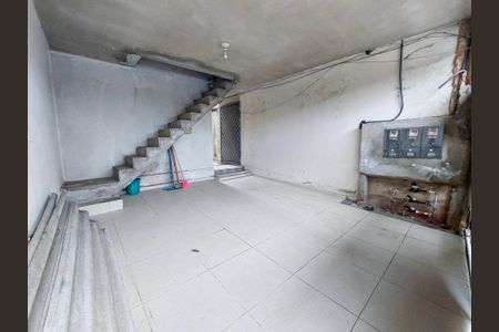 Garagem de casa para alugar com 2 quartos, 100m² em Jardim São Luís, São Paulo