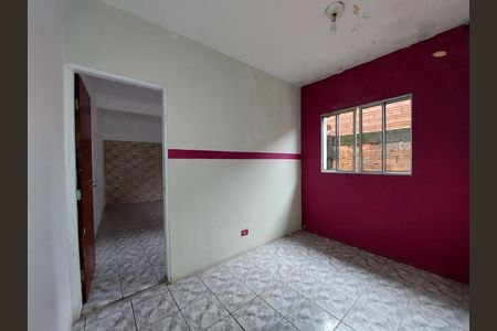 Quarto 2 de casa para alugar com 2 quartos, 100m² em Jardim São Luís, São Paulo