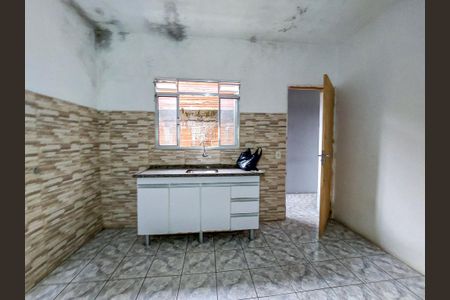 Cozinha de casa para alugar com 2 quartos, 100m² em Jardim São Luís, São Paulo