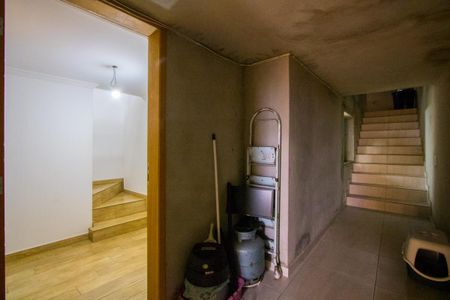 Casa à venda com 250m², 4 quartos e 4 vagasCorredor externo