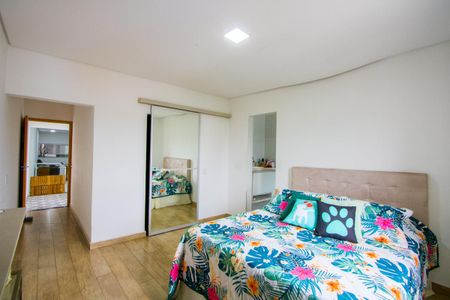 Casa à venda com 250m², 4 quartos e 4 vagasQuarto 1 - Suíte