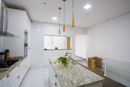 Casa à venda com 250m², 4 quartos e 4 vagasCozinha