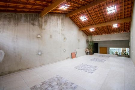 Garagem de casa à venda com 4 quartos, 250m² em Santa Maria, Santo André
