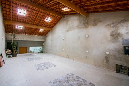 Casa à venda com 250m², 4 quartos e 4 vagasGaragem