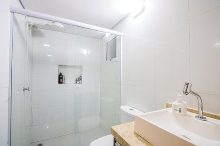 Casa à venda com 250m², 4 quartos e 4 vagasBanheiro do quarto 3