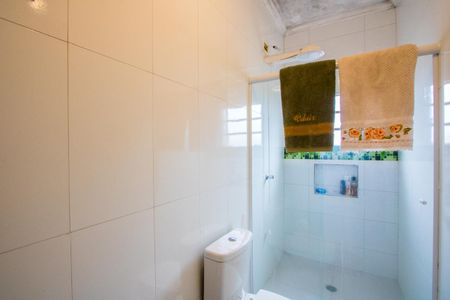 Casa à venda com 250m², 4 quartos e 4 vagasBanheiro do quarto 1