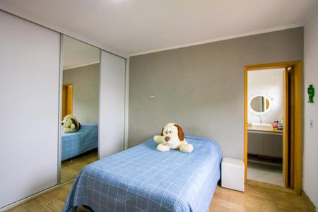 Casa à venda com 250m², 4 quartos e 4 vagasQuarto 4 - Suíte