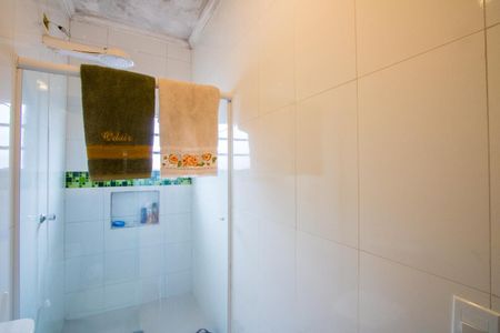 Casa à venda com 250m², 4 quartos e 4 vagasBanheiro do quarto 1