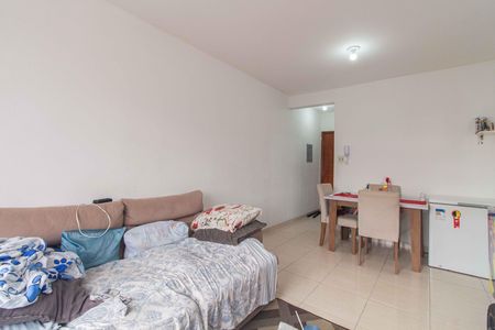 Apartamento à venda com 81m², 2 quartos e 1 vaga Apartamento à venda com 81m², 2 quartos e 1 vagaSala