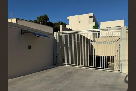 Apartamento para alugar com 73m², 4 quartos e 1 vagaFachada