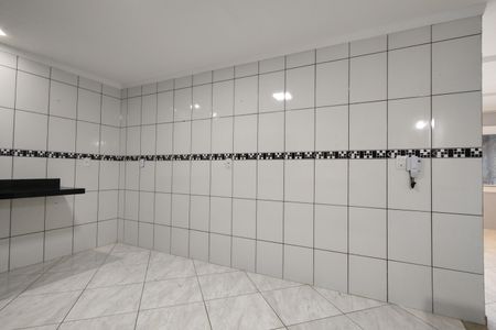 Casa de condomínio para alugar com 247m², 4 quartos e 2 vagas Casa de condomínio para alugar com 247m², 4 quartos e 2 vagasCozinha