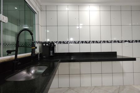 Casa de condomínio para alugar com 247m², 4 quartos e 2 vagas Casa de condomínio para alugar com 247m², 4 quartos e 2 vagasCozinha