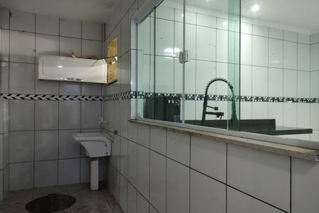 Área de Serviço de casa de condomínio para alugar com 4 quartos, 247m² em Taquara, Rio de Janeiro