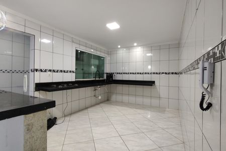 Casa de condomínio para alugar com 247m², 4 quartos e 2 vagas Casa de condomínio para alugar com 247m², 4 quartos e 2 vagasCozinha