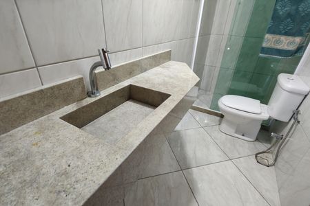 Casa de condomínio para alugar com 247m², 4 quartos e 2 vagas Casa de condomínio para alugar com 247m², 4 quartos e 2 vagasBanheiro Social