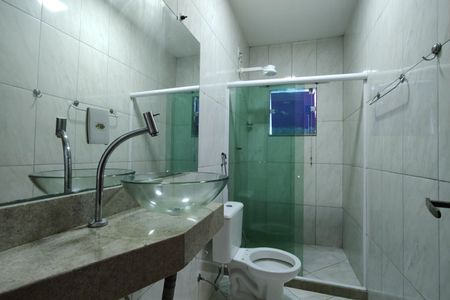 Casa de condomínio para alugar com 247m², 4 quartos e 2 vagas Casa de condomínio para alugar com 247m², 4 quartos e 2 vagasBanheiro Social 2