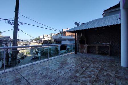 Casa de condomínio para alugar com 247m², 4 quartos e 2 vagas Casa de condomínio para alugar com 247m², 4 quartos e 2 vagasChurrasqueira