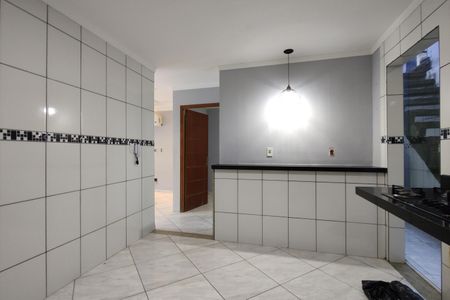 Casa de condomínio para alugar com 247m², 4 quartos e 2 vagas Casa de condomínio para alugar com 247m², 4 quartos e 2 vagasCozinha