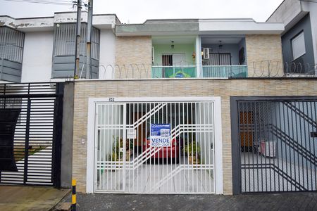 Fachada de casa à venda com 3 quartos, 160m² em Vila Carrão, São Paulo