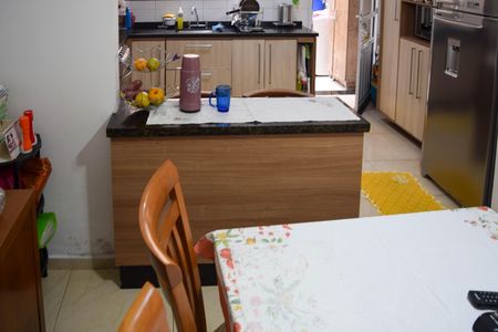 Casa para alugar com 160m², 3 quartos e 2 vagas Casa para alugar com 160m², 3 quartos e 2 vagasCozinha