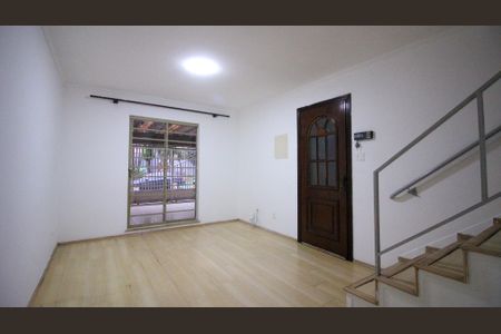 Sala de casa de condomínio para alugar com 4 quartos, 140m² em Vila Independencia, São Paulo