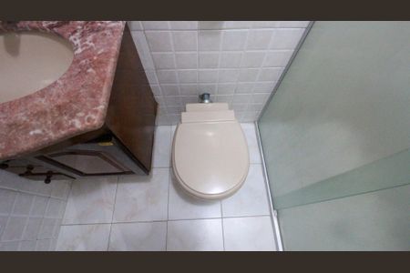 Casa de condomínio para alugar com 140m², 4 quartos e 2 vagasBanheiro da Suíte 2